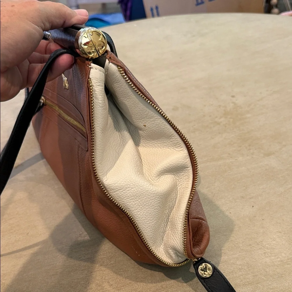 Emma Fox Tan Leather Shoulder Bag with Black Straps - Picture 5 of 10